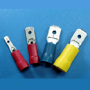 631285 Male Disconnectors-Vinyl Insulated 